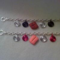 Bracelets breloques en aluminium / fimo - 12 €